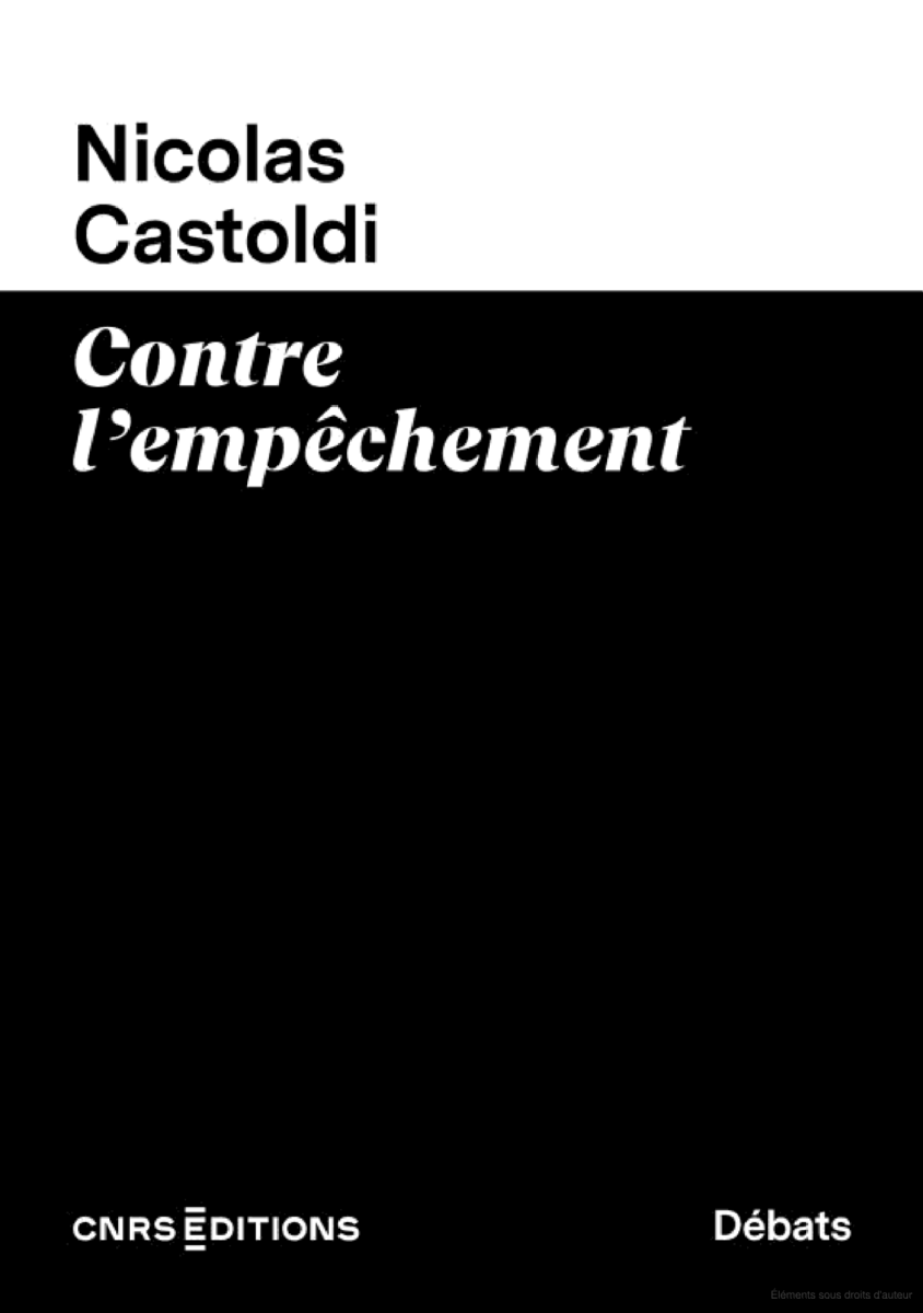 Couverture du livre "Contre l'empêchement" de Nicolas Castodi, présentant une illustration abstraite d'obstacles et de chemins.